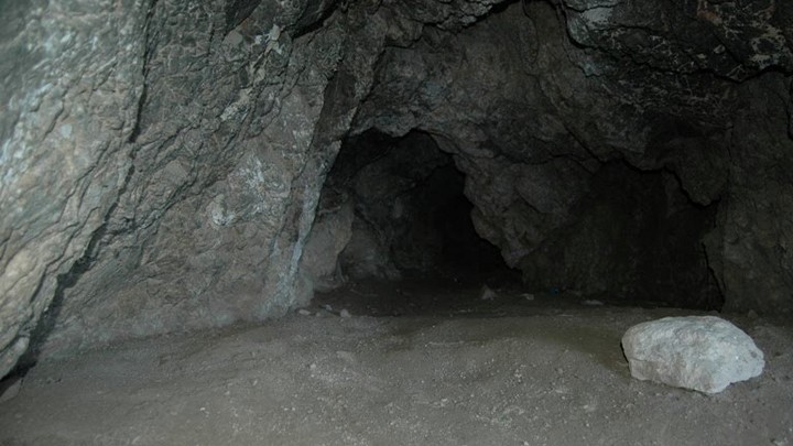 Пещера Аглаврос
